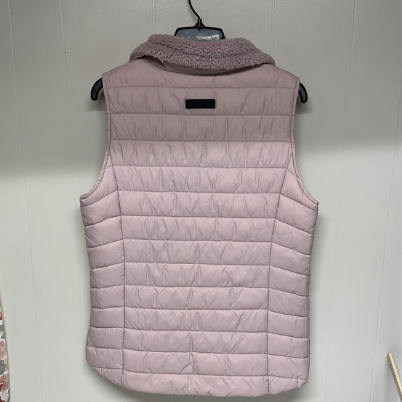 Calvin Klein Performance Light Pink Quilted Vest - Picture 5 of 12